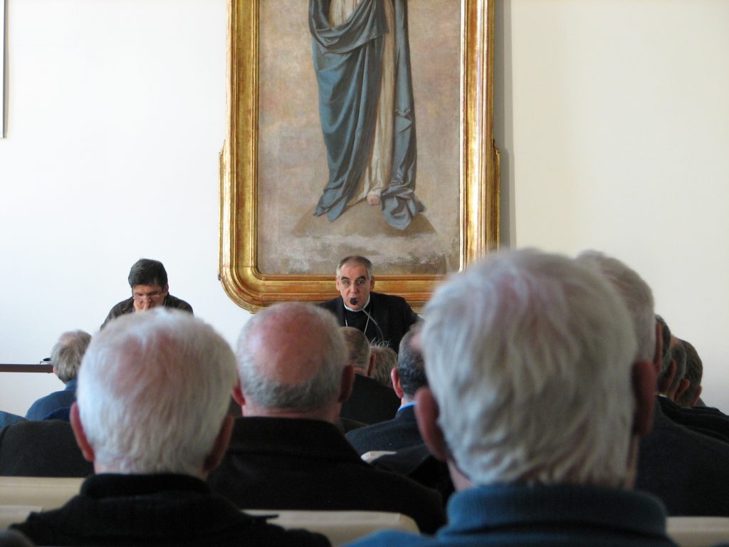Vescovo Lauro ai collaboratori: potenziare preghiera e ascolto