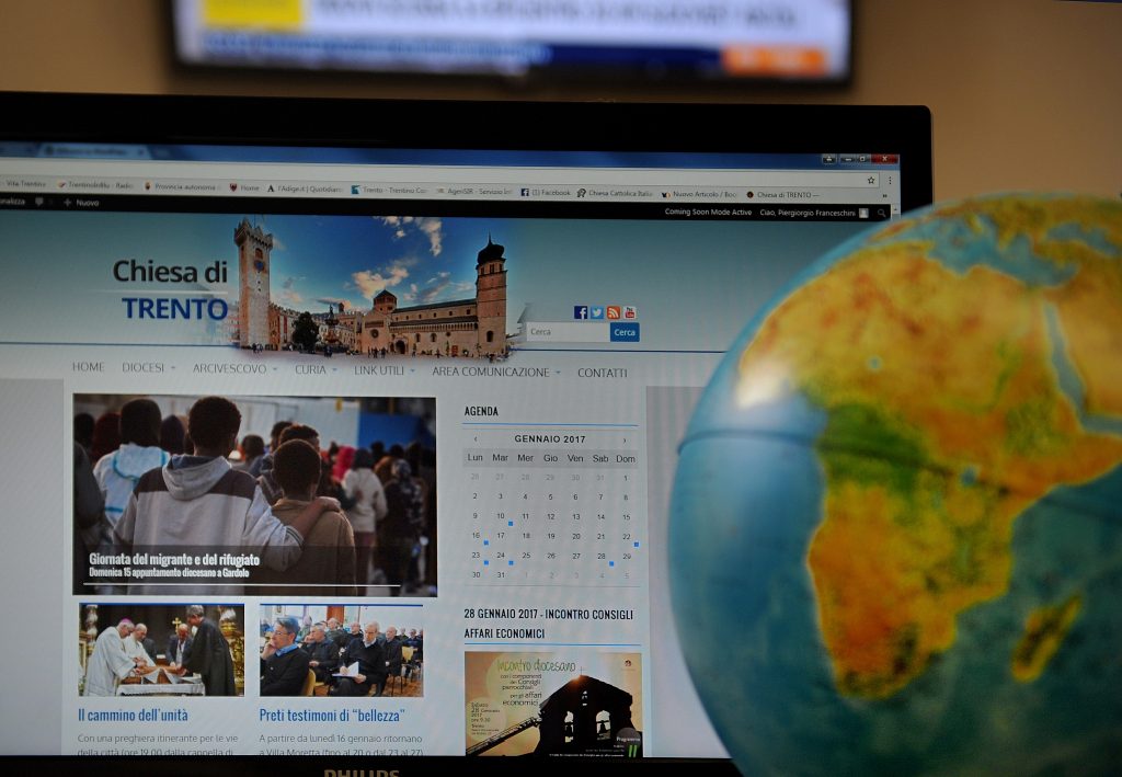 Chiesa, anche in un clic