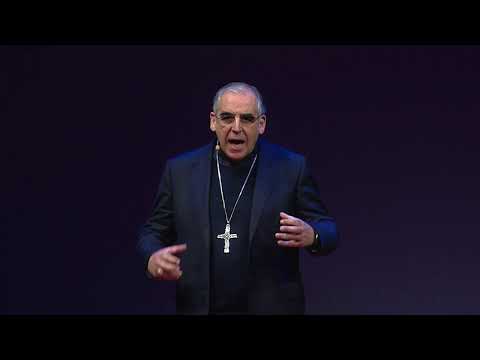 Don Lauro a TEDx: "Il mio Dio capovolto"