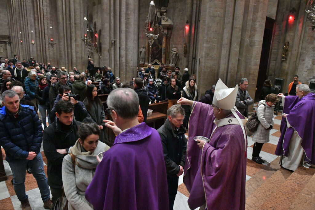 Mercoledì delle Ceneri a Trento con l'arcivescovo Lauro