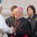 Monsignor Bressan con papa Francesco