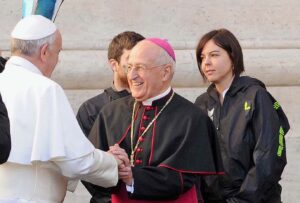 Monsignor Bressan con papa Francesco