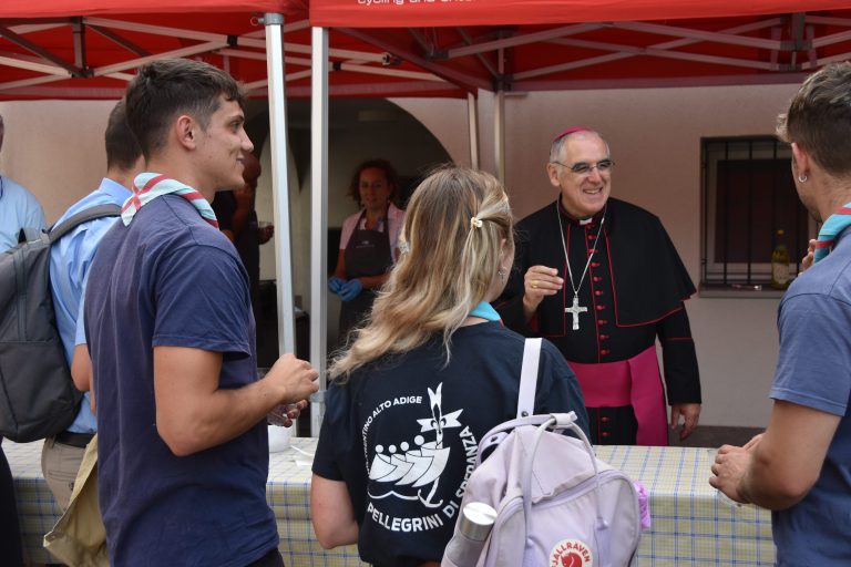 visita pastorale pergine vescovo lauro