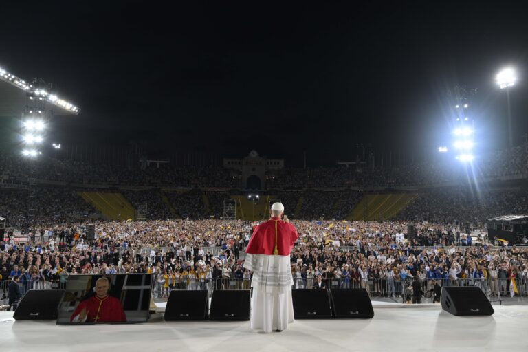 papa spagna giovani