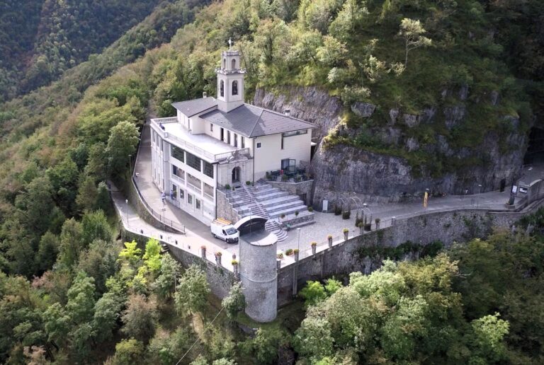 santuario-della-madonna-della-cornabusa