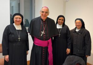 Visita_del_Vescovo_Lauro_alla_Comunità_delle_Suore_Riparatrici_del_Sacro_Cuore_di_Caldonazzo